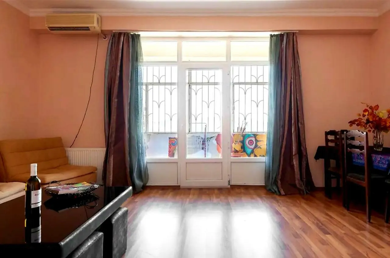 Tornike'S Apartment Тбилиси